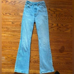 Light blue Levi’s Ribcage Bootcut jeans size 23